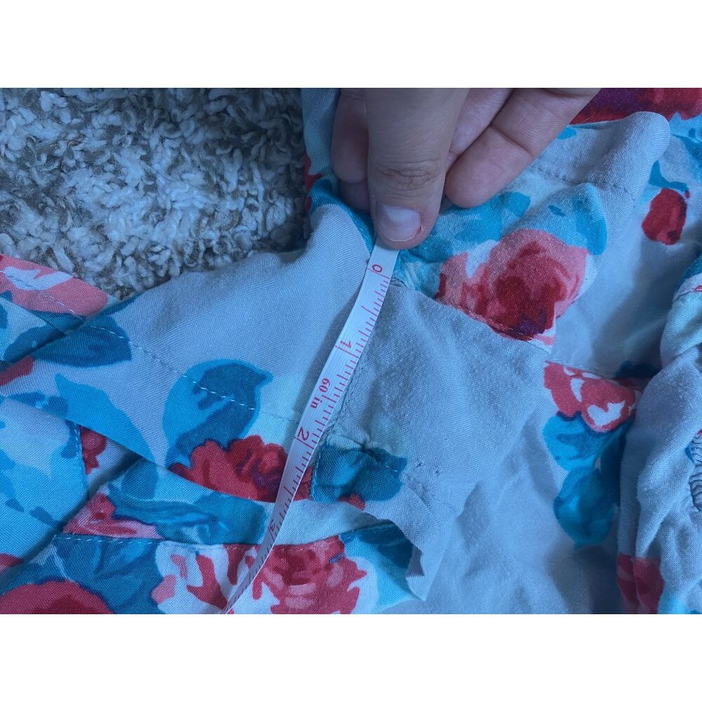 ⭐ 3/$15 Jessica Simpson Medium Blue Pink Floral Soft Shorts - Picture 6 of 6